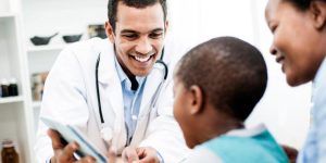 image about doctor and child patient