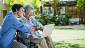 Long Terms Care Insuran The 5-Step Checklist for Evaluating Long-Terms Care Insurance in Plano, Texas girl explaning about something on laptop