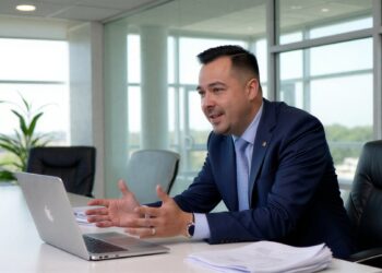 Trey Driver from Medcore Brokerage consulting with a Texas small business client